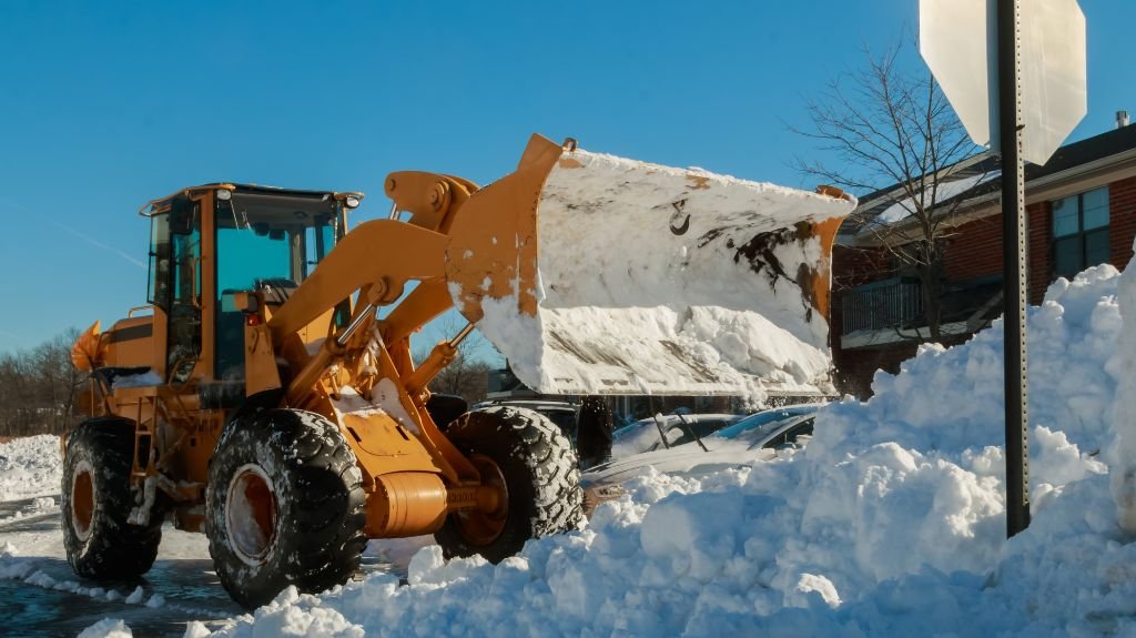 Commercial Snow Removal Checklist for Property Managers